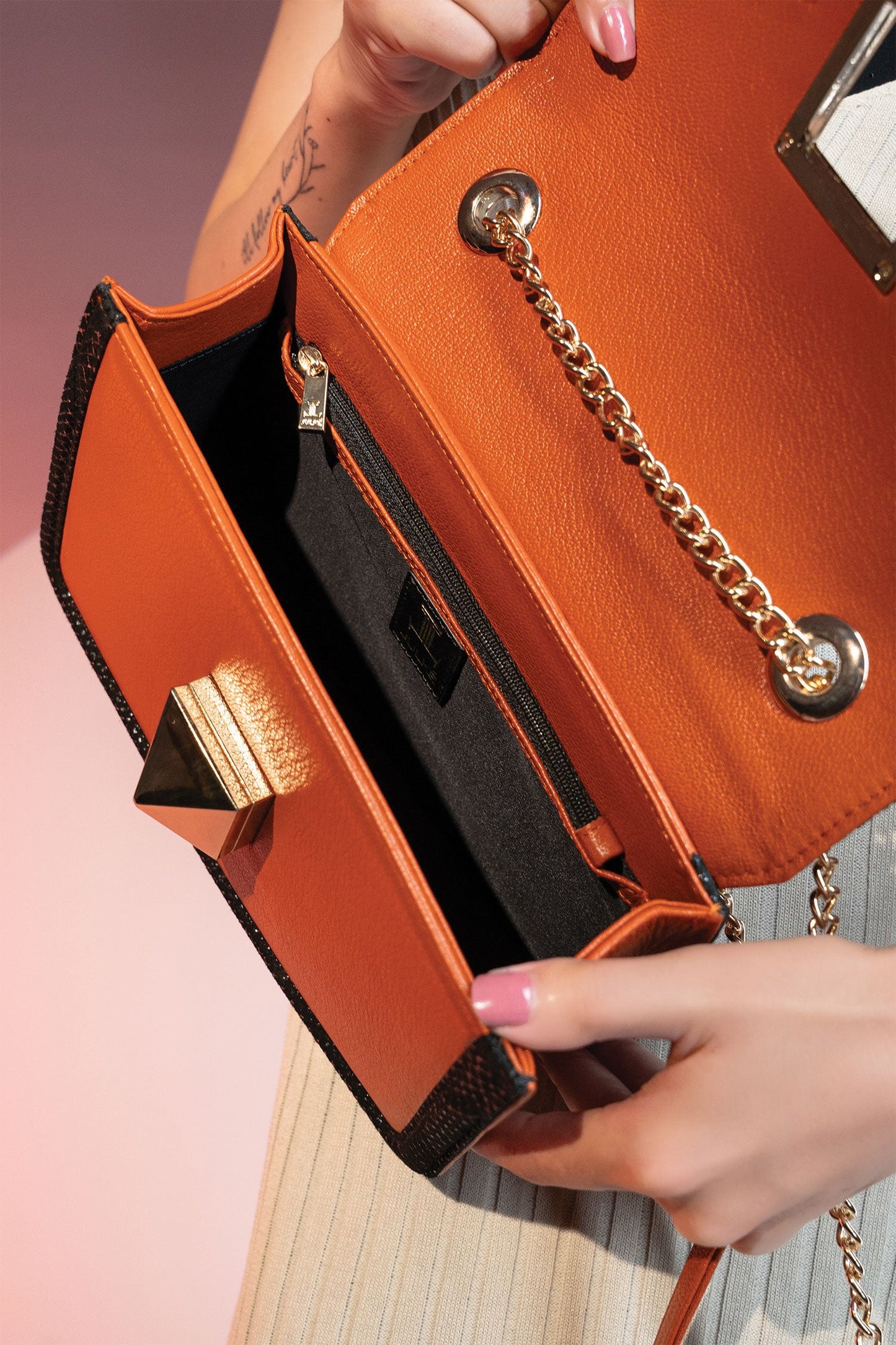 Easy to handle tangerine bag